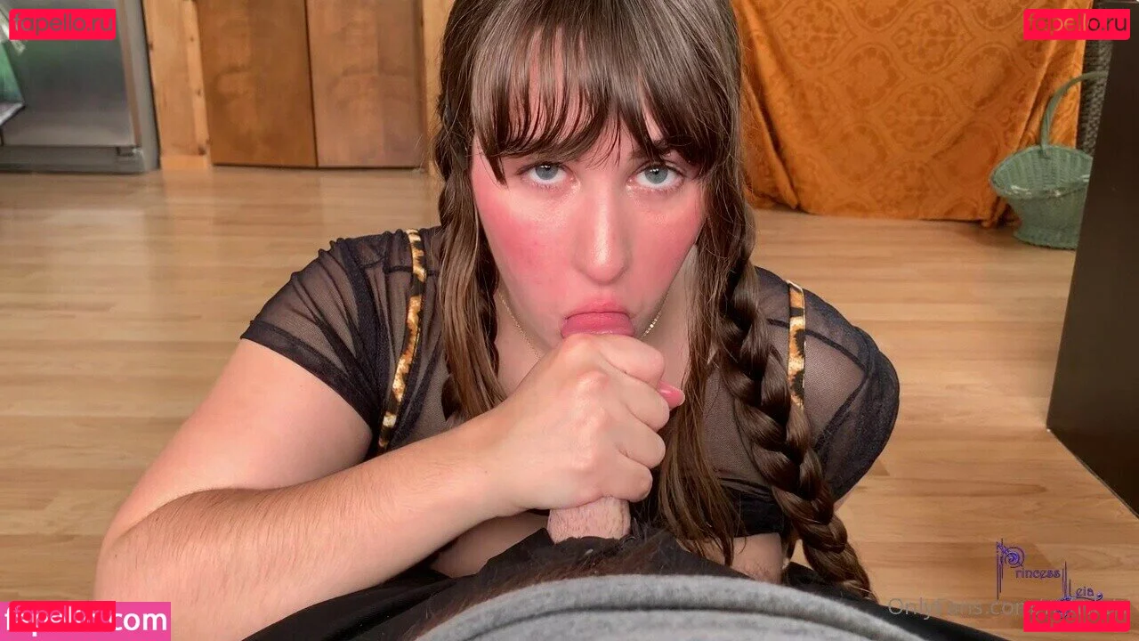 NSFWLeia Onlyfans Photo Gallery 