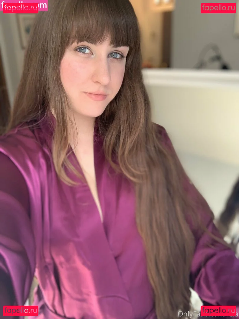 NSFWLeia Onlyfans Photo Gallery 