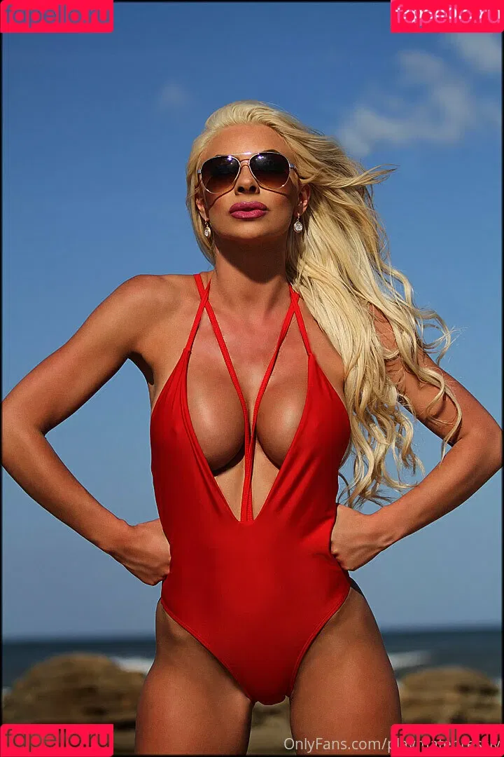 playmatepressly Onlyfans Photo Gallery 