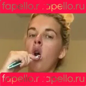 hollyannmuldoon Onlyfans Photo Gallery 