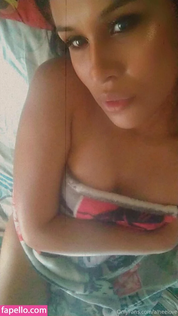 alheelove Onlyfans Photo Gallery 