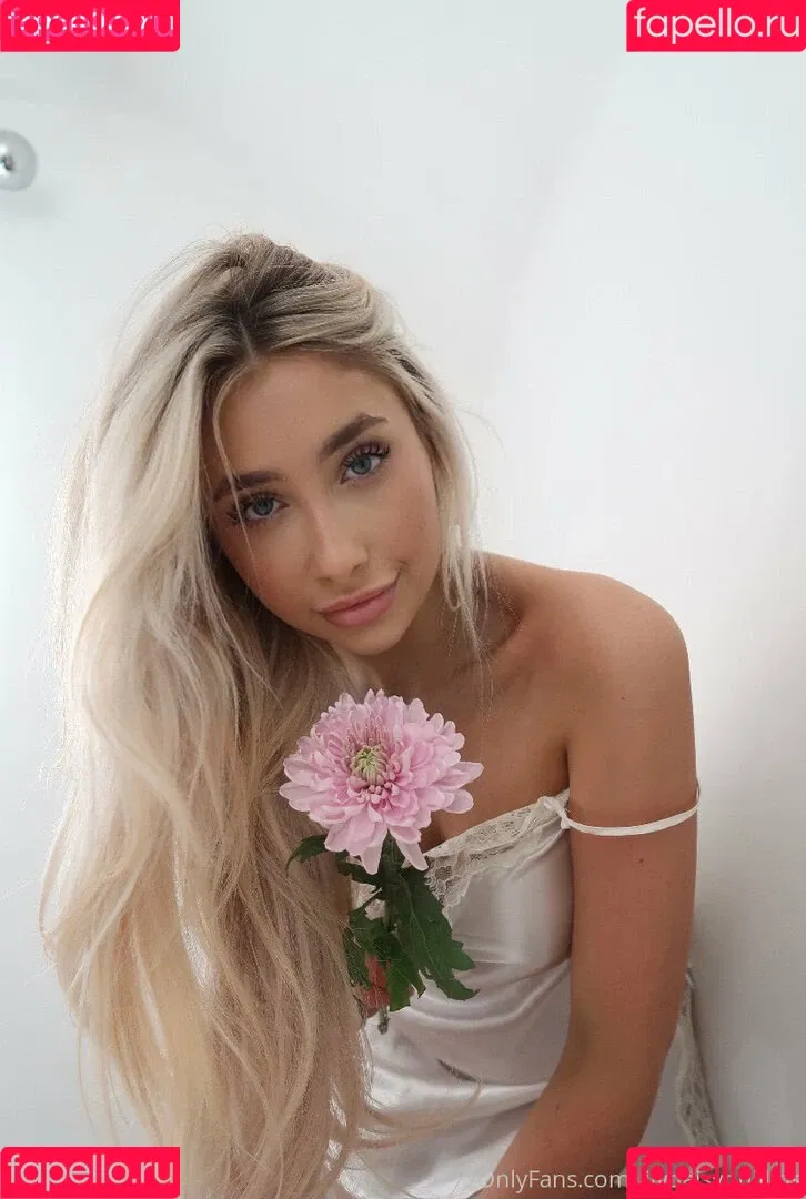 lilydaisyphillips Onlyfans Photo Gallery 
