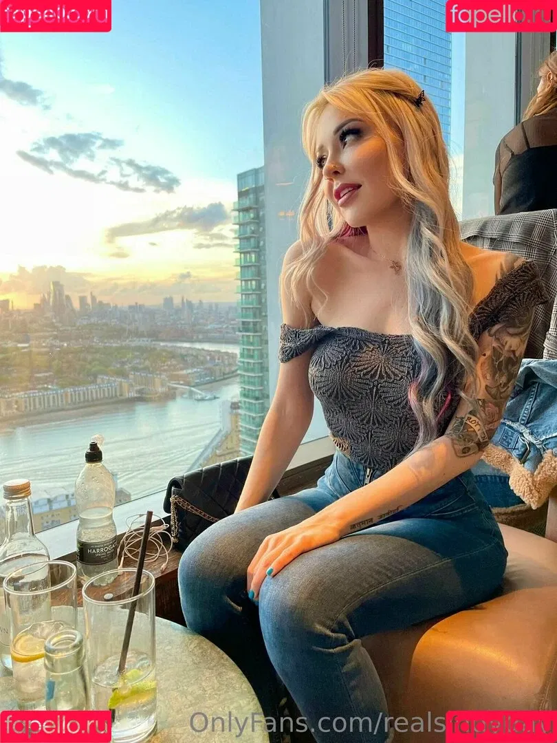 realsindyday Onlyfans Photo Gallery 