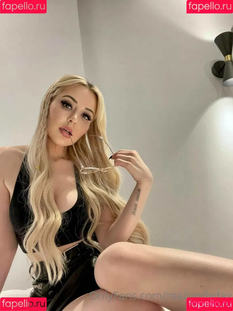 realsindyday Onlyfans Photo Gallery 