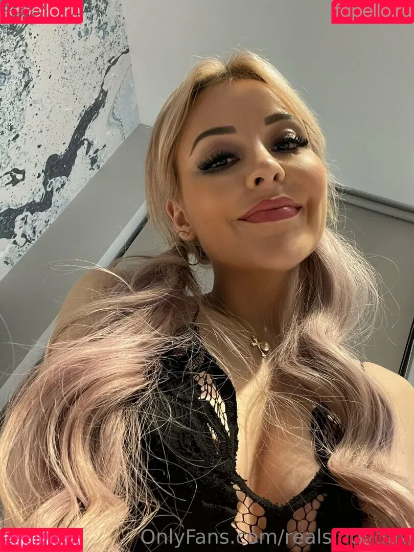 realsindyday Onlyfans Photo Gallery 