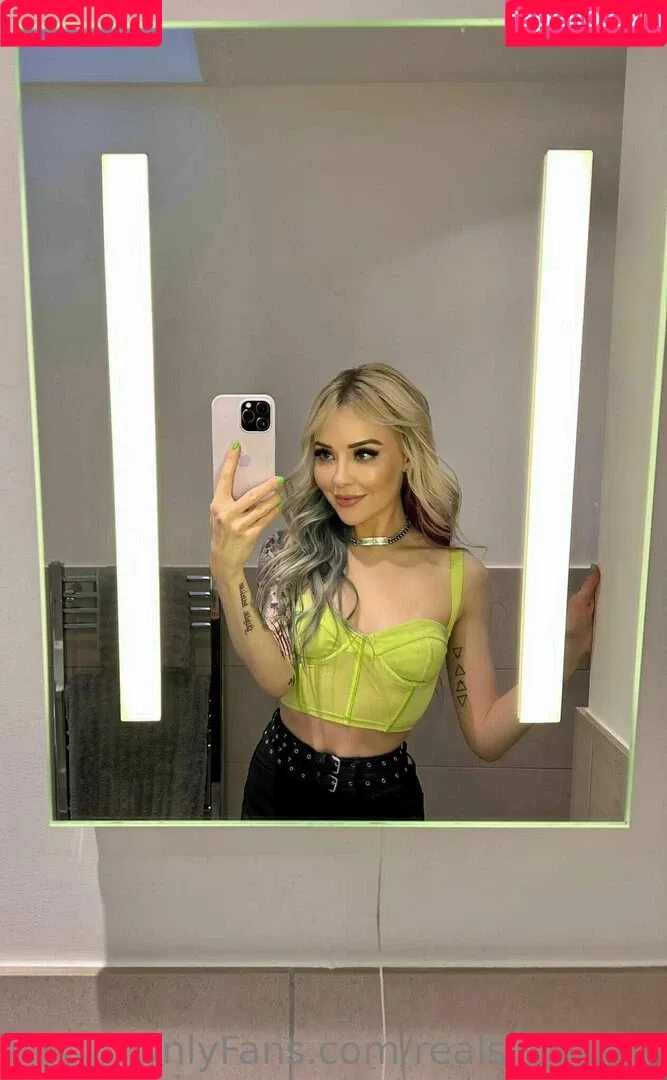 realsindyday Onlyfans Photo Gallery 