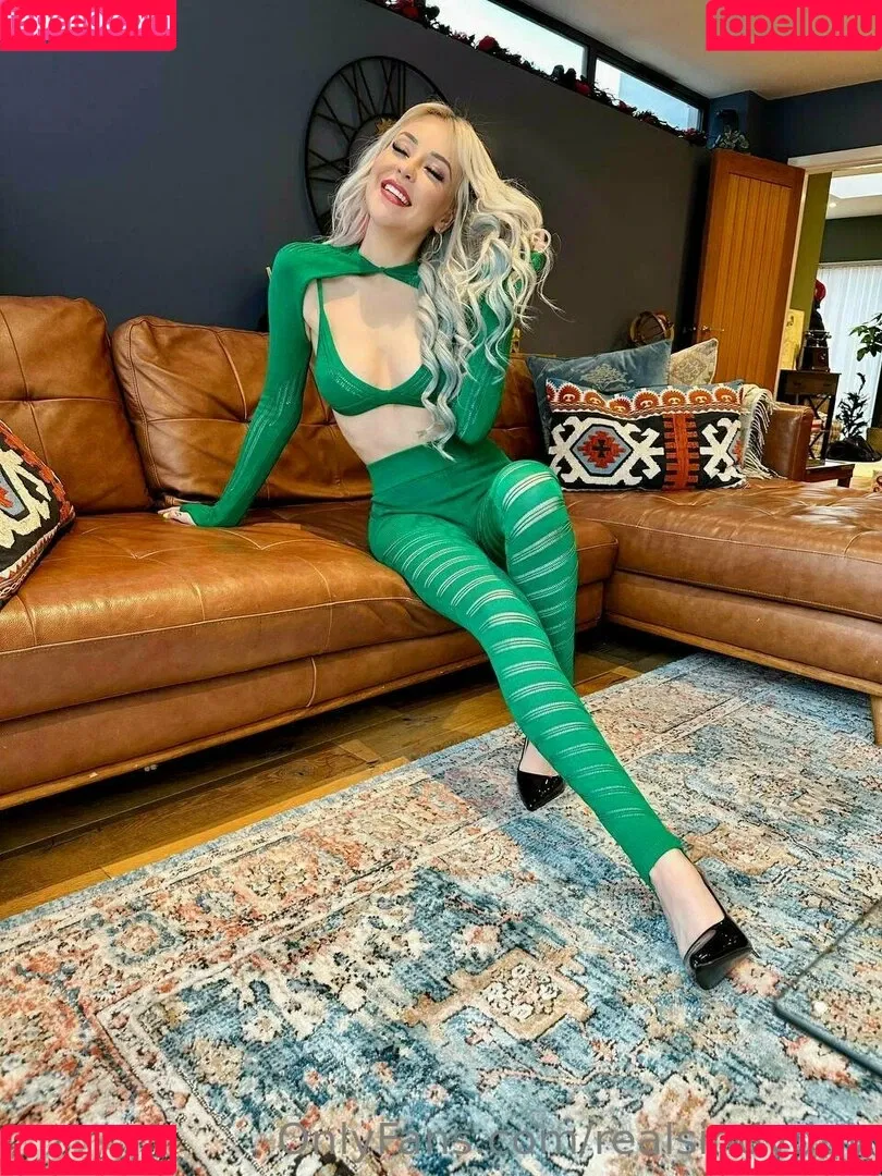 realsindyday Onlyfans Photo Gallery 