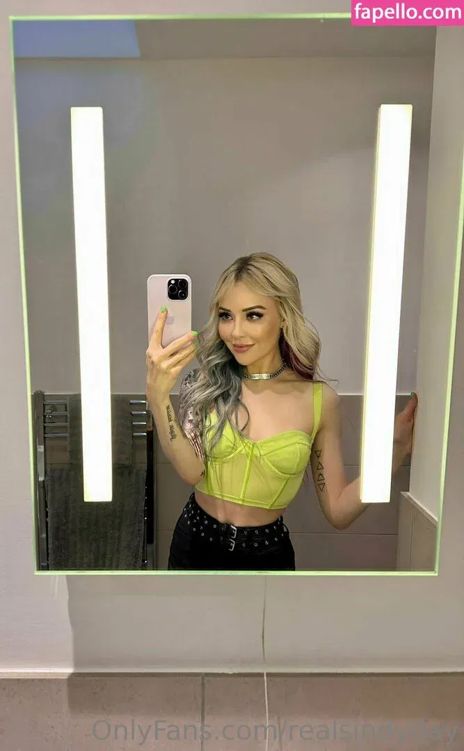 realsindyday Onlyfans Photo Gallery 