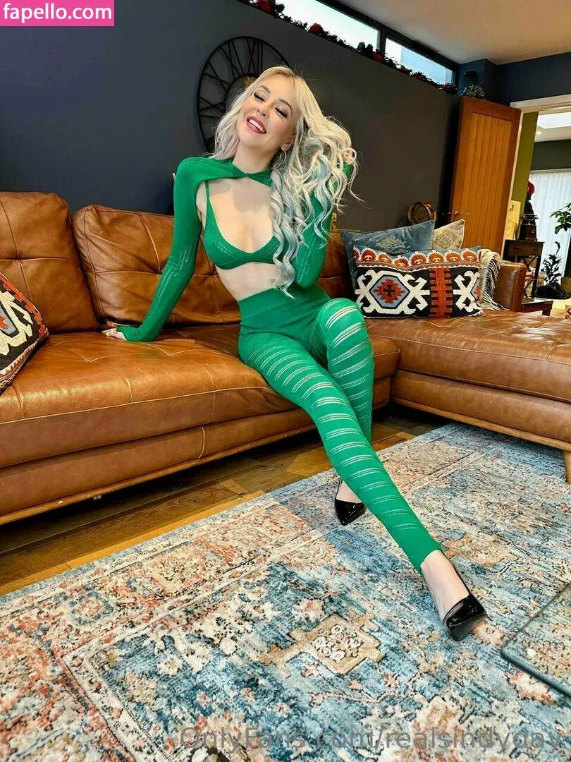 realsindyday Onlyfans Photo Gallery 