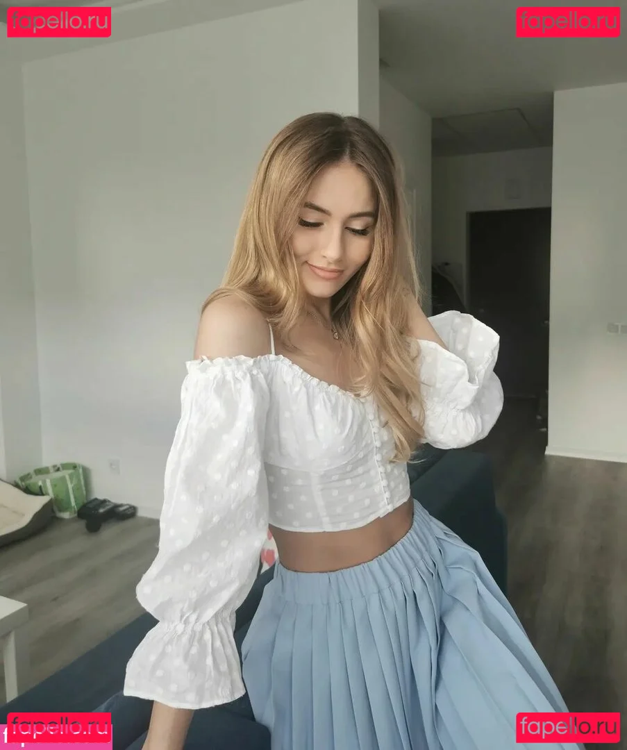 itsSky Onlyfans Photo Gallery 