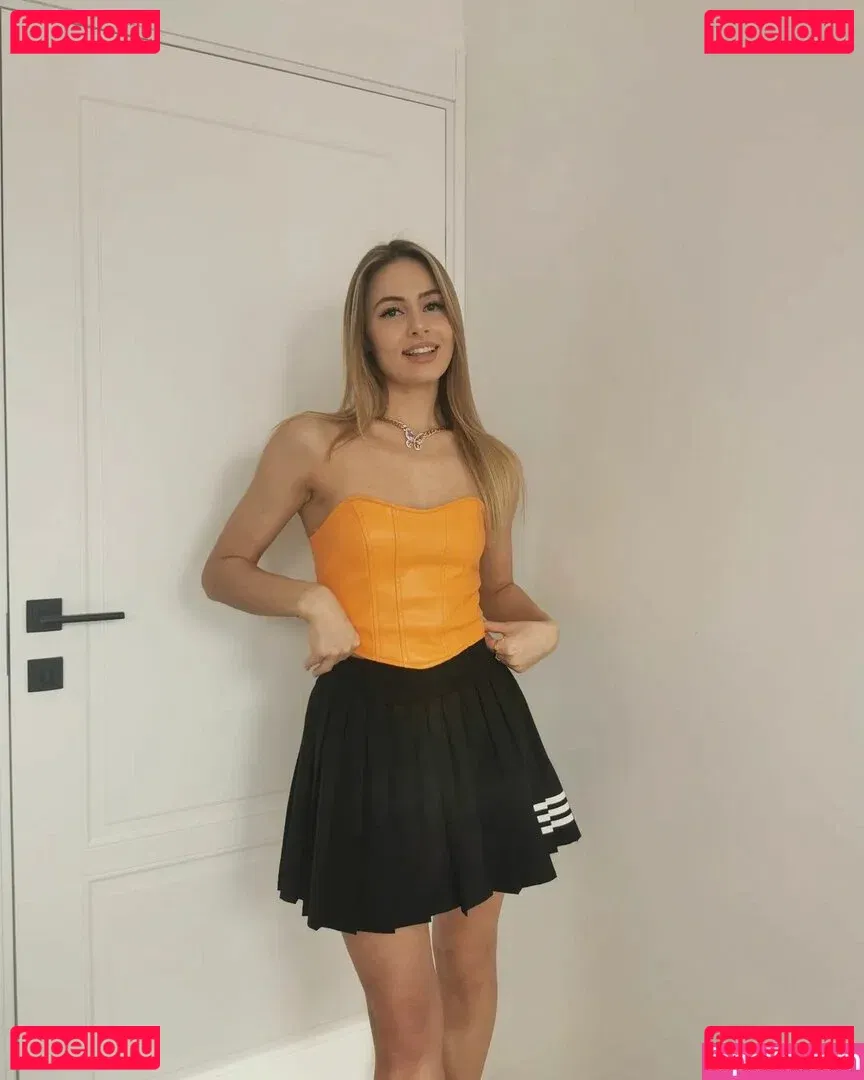 itsSky Onlyfans Photo Gallery 