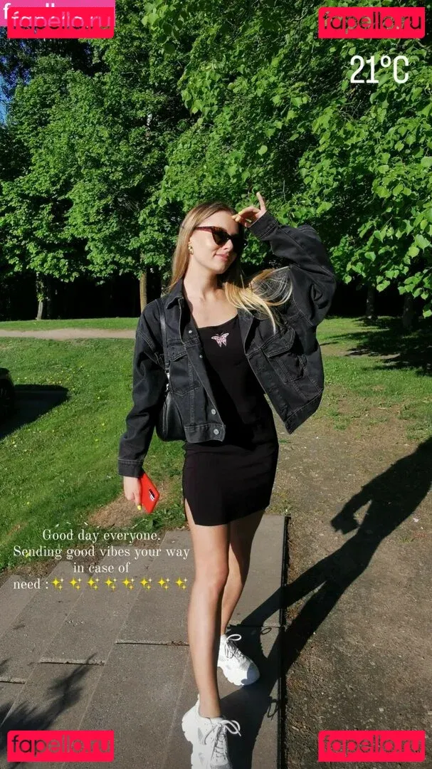 itsSky Onlyfans Photo Gallery 