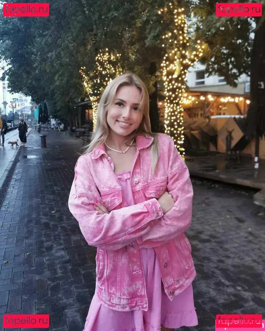 itsSky Onlyfans Photo Gallery 