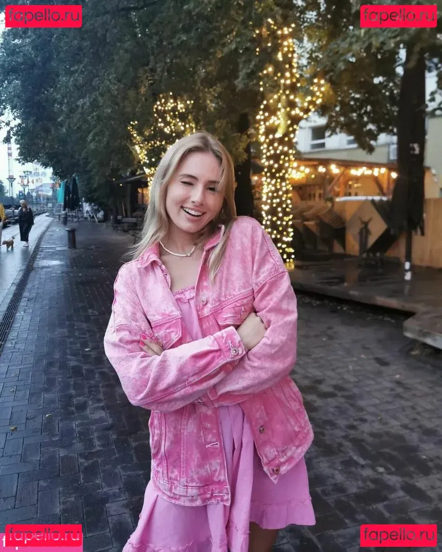 itsSky Onlyfans Photo Gallery 