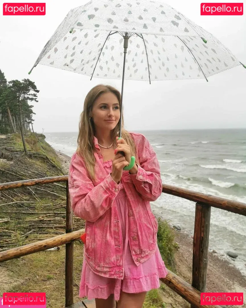 itsSky Onlyfans Photo Gallery 