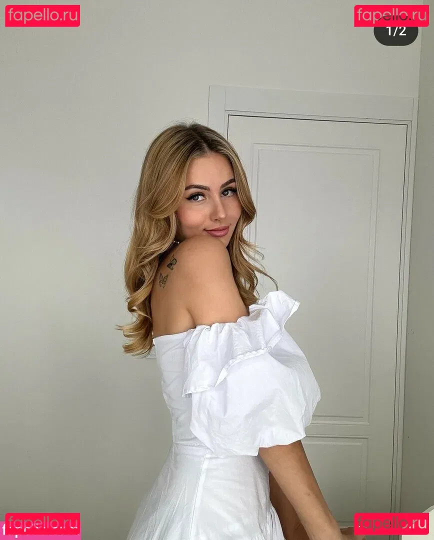 itsSky Onlyfans Photo Gallery 