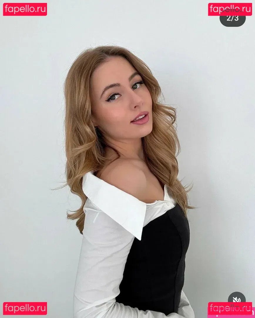 itsSky Onlyfans Photo Gallery 