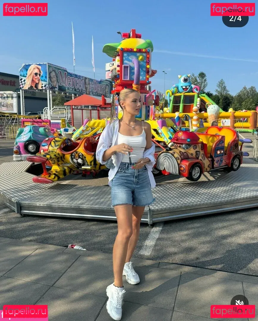 itsSky Onlyfans Photo Gallery 