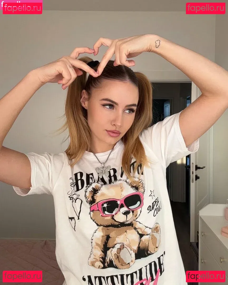 itsSky Onlyfans Photo Gallery 