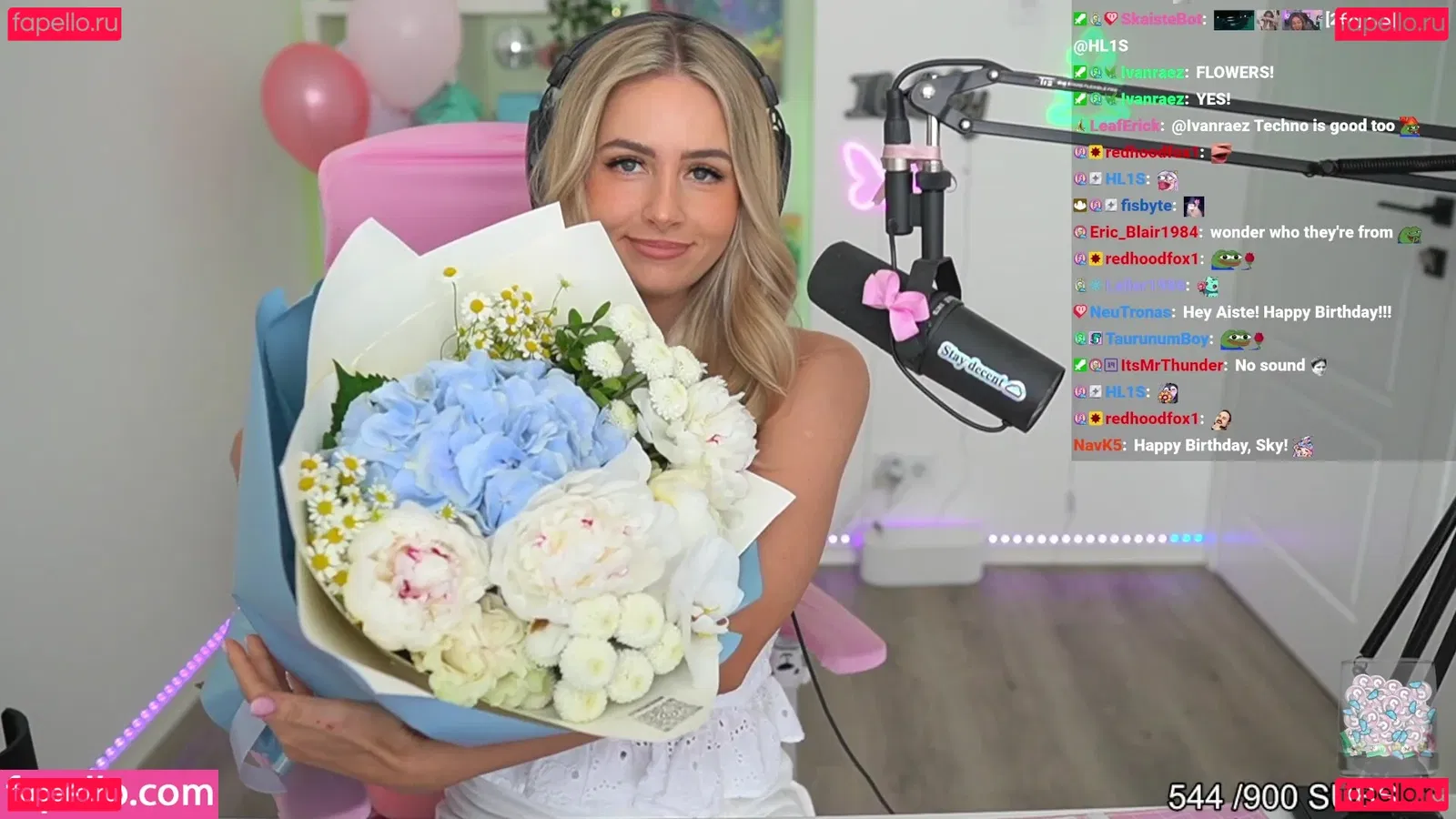 itsSky Onlyfans Photo Gallery 