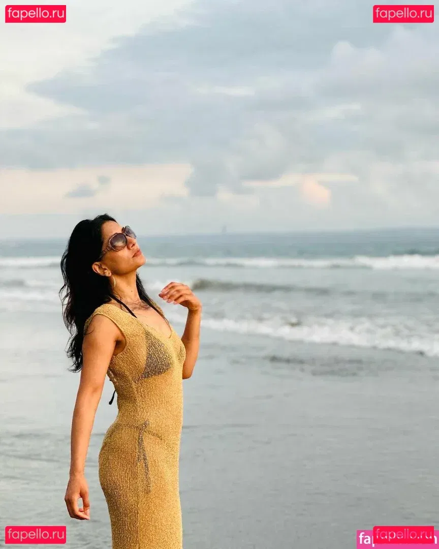 Reshmin Chowdhury Onlyfans Photo Gallery 