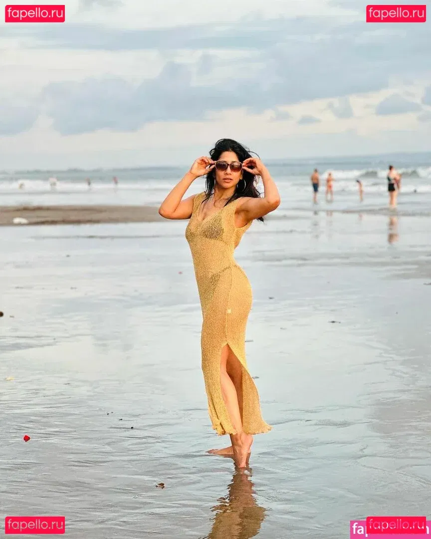 Reshmin Chowdhury Onlyfans Photo Gallery 