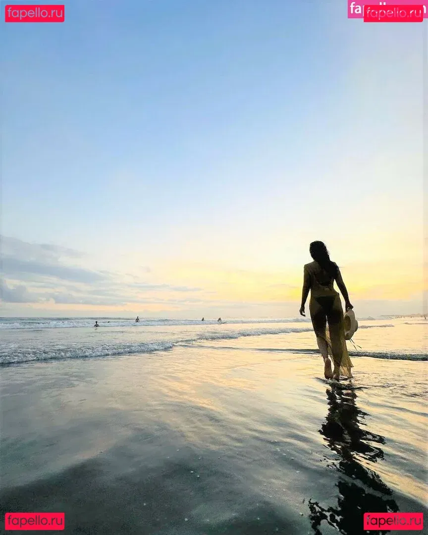 Reshmin Chowdhury Onlyfans Photo Gallery 