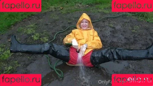 ukcutegirl Onlyfans Photo Gallery 