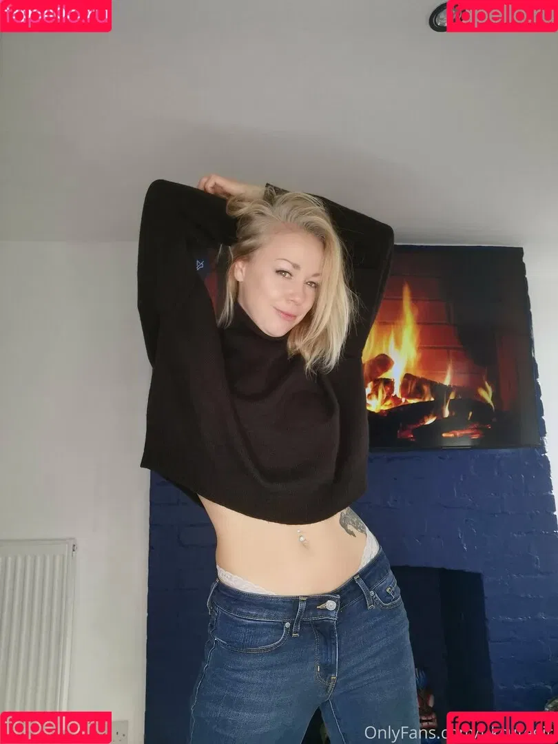 ukcutegirl Onlyfans Photo Gallery 