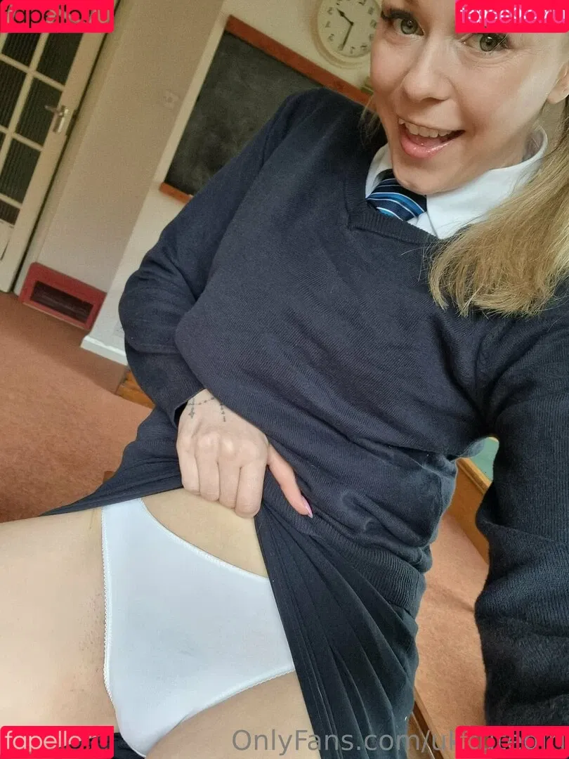 ukcutegirl Onlyfans Photo Gallery 