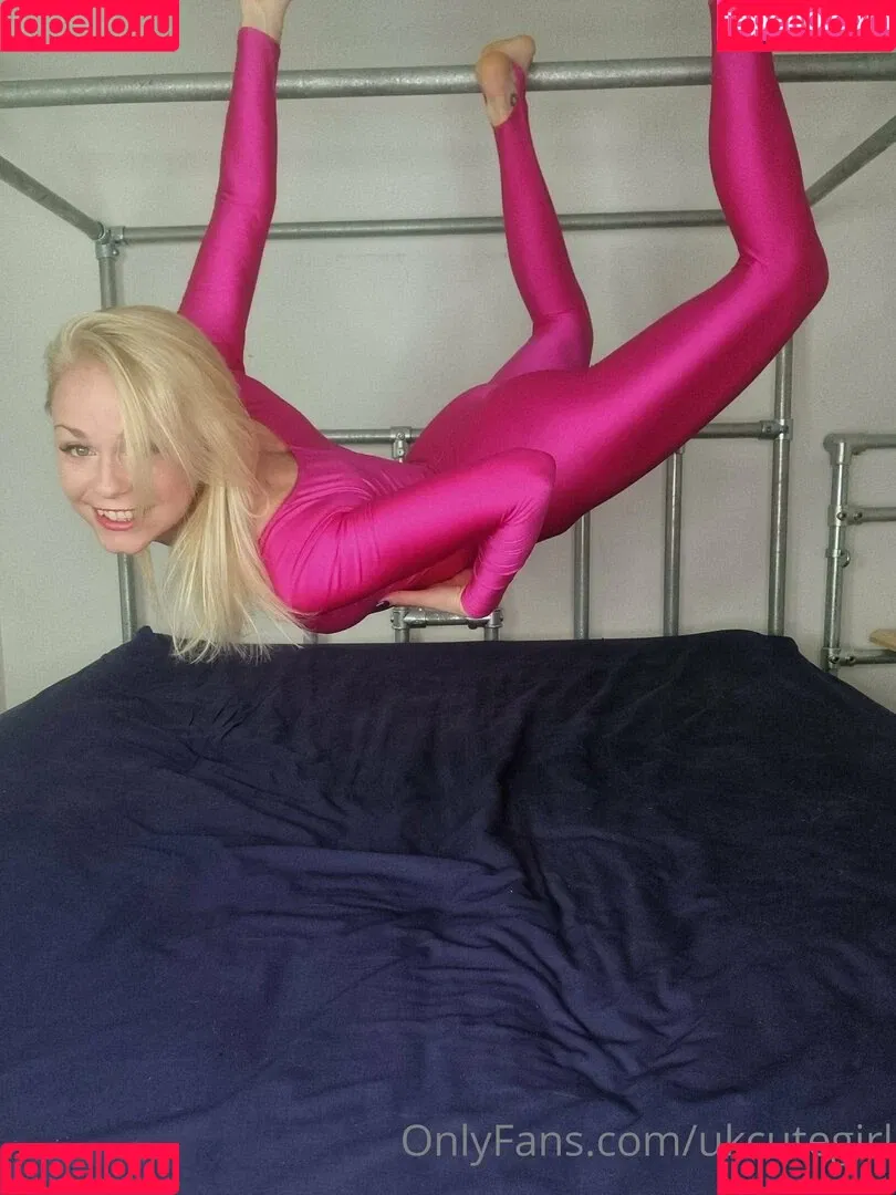 ukcutegirl Onlyfans Photo Gallery 