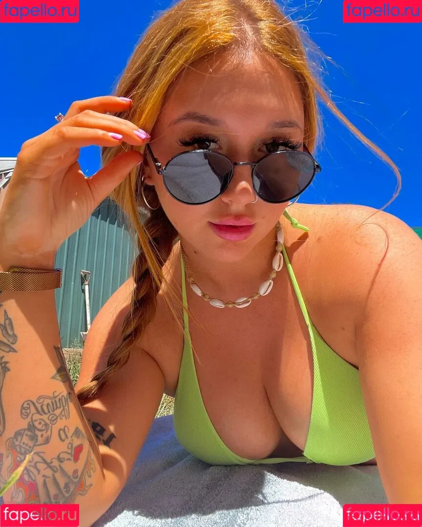 Hayley Aurisch Onlyfans Photo Gallery 