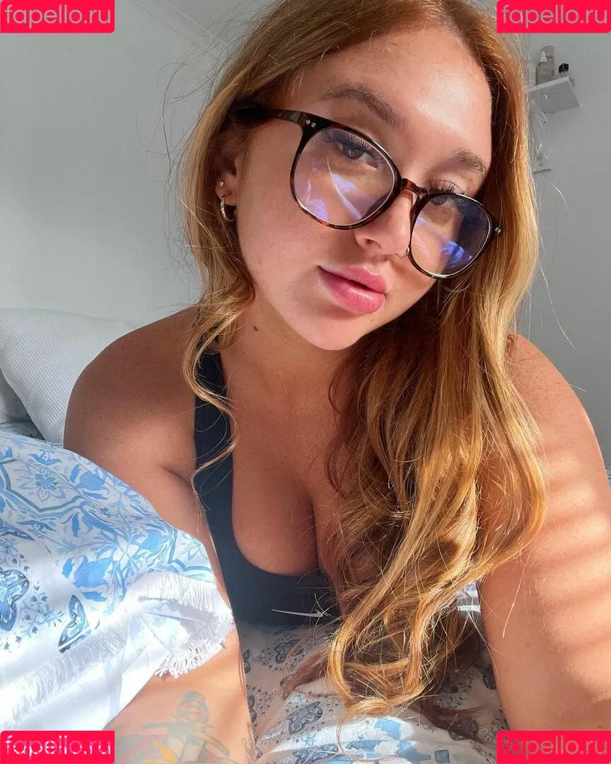 Hayley Aurisch Onlyfans Photo Gallery 