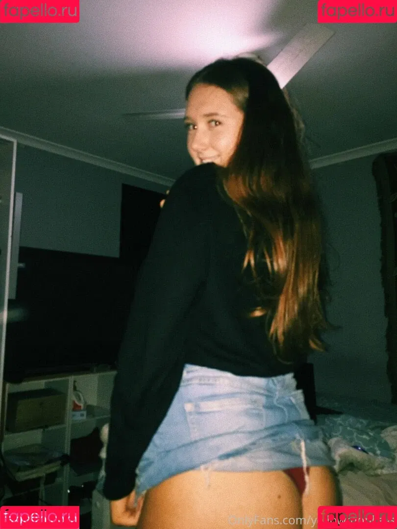Hayley Aurisch Onlyfans Photo Gallery 