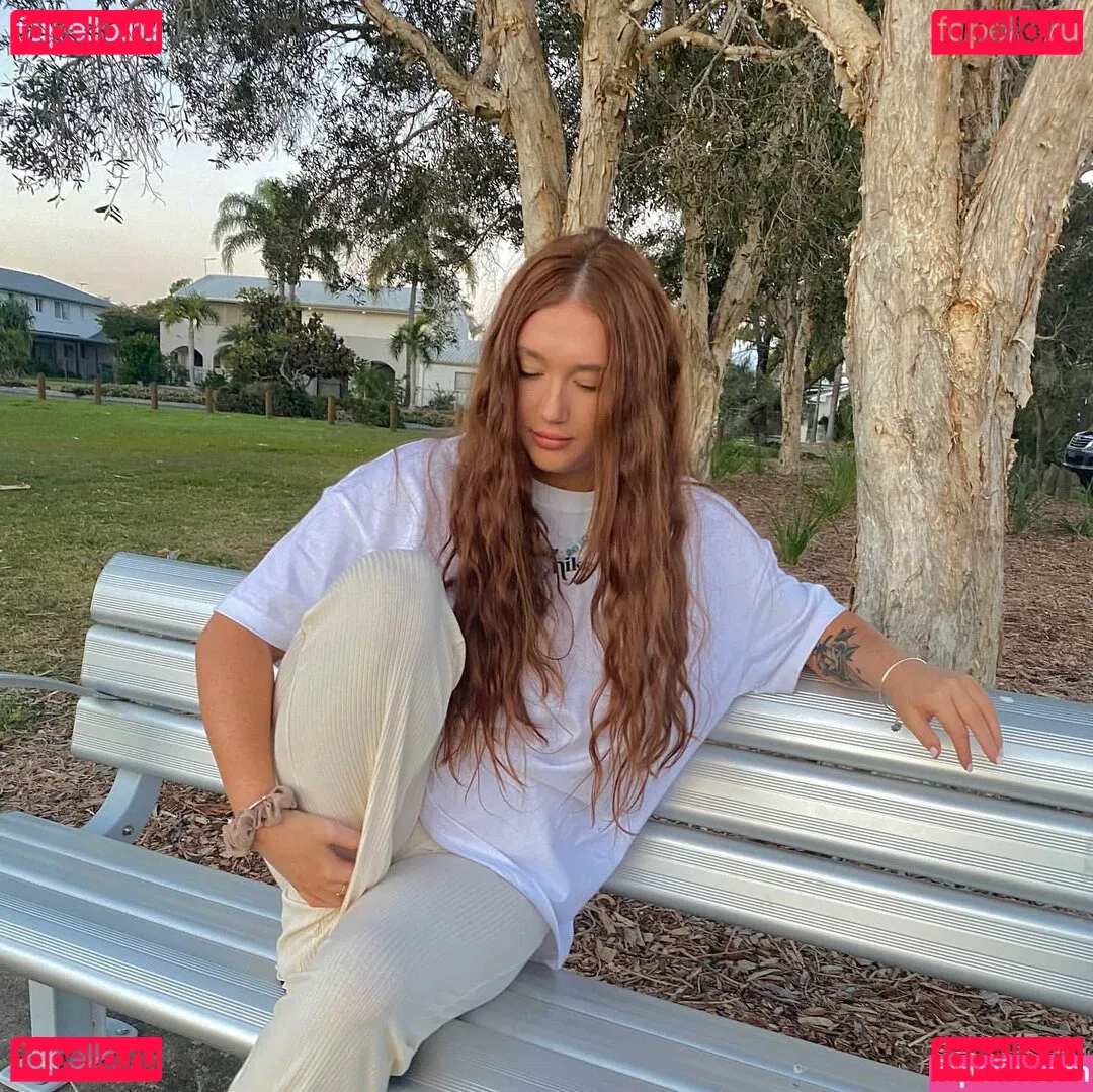 Hayley Aurisch Onlyfans Photo Gallery 