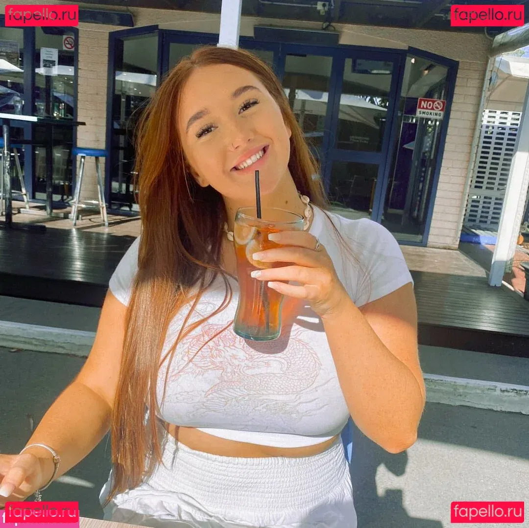 Hayley Aurisch Onlyfans Photo Gallery 