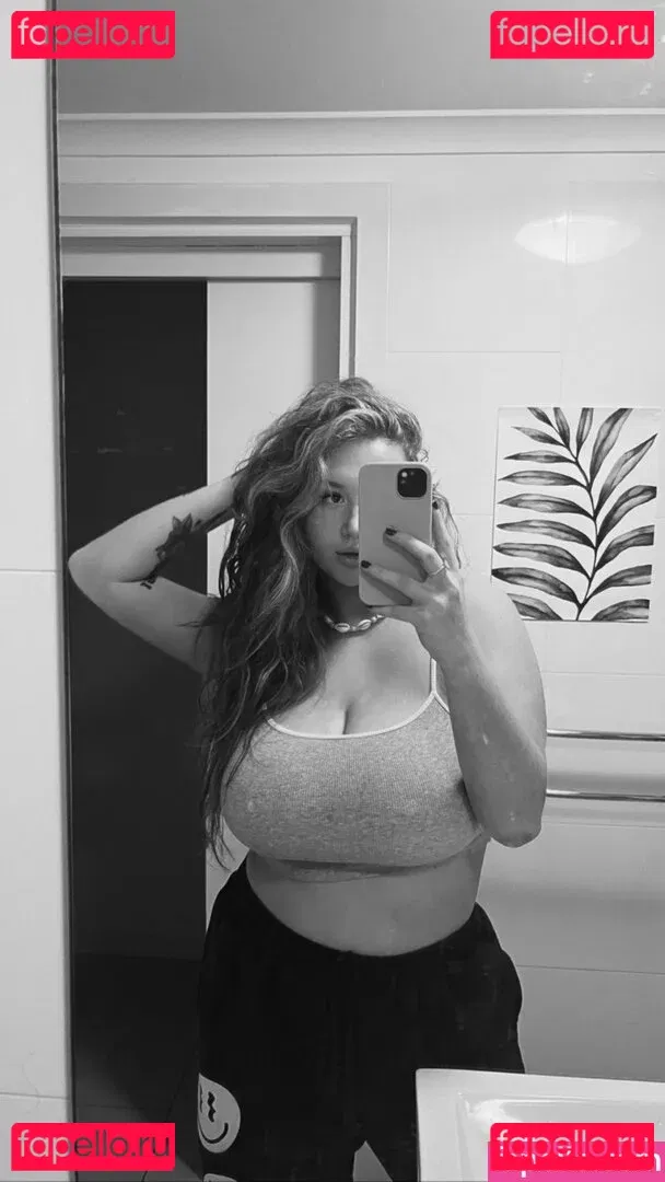 Hayley Aurisch Onlyfans Photo Gallery 