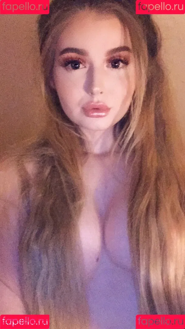 emilymcnessie Onlyfans Photo Gallery 