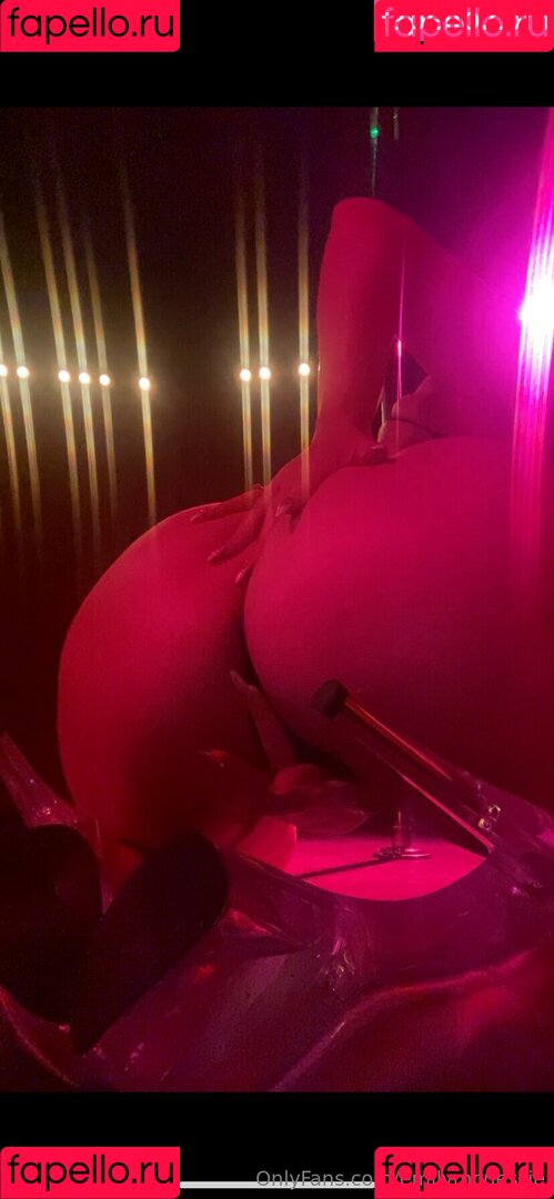 emilymcnessie Onlyfans Photo Gallery 