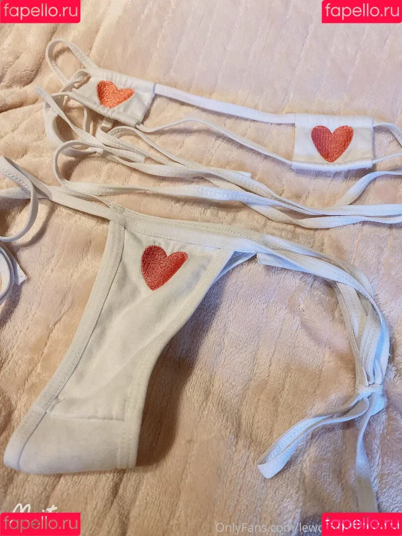 lewdlunarprincess Onlyfans Photo Gallery 