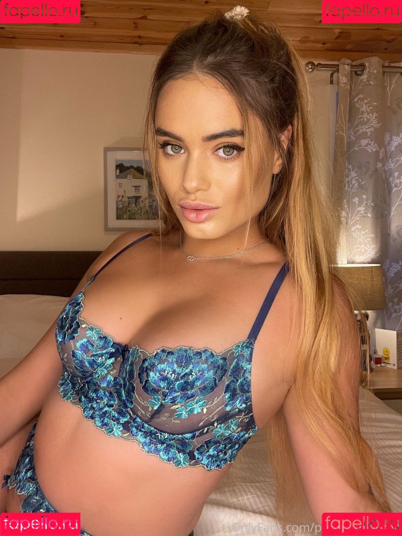 Your Brat Onlyfans Photo Gallery 