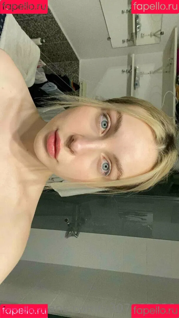 kira_kitsune Onlyfans Photo Gallery 
