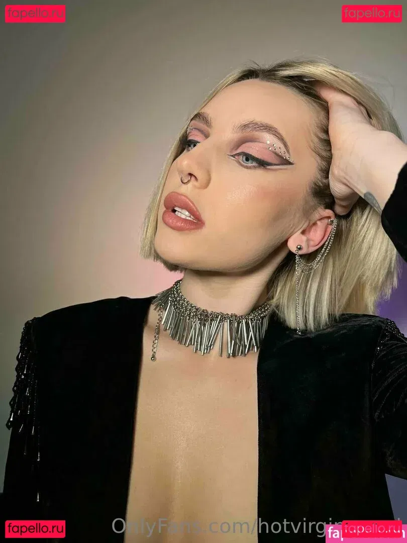 kira_kitsune Onlyfans Photo Gallery 