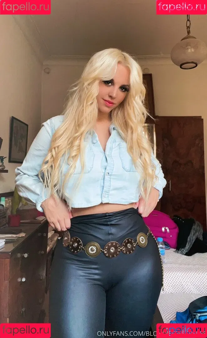 blondiefesserfree Onlyfans Photo Gallery 