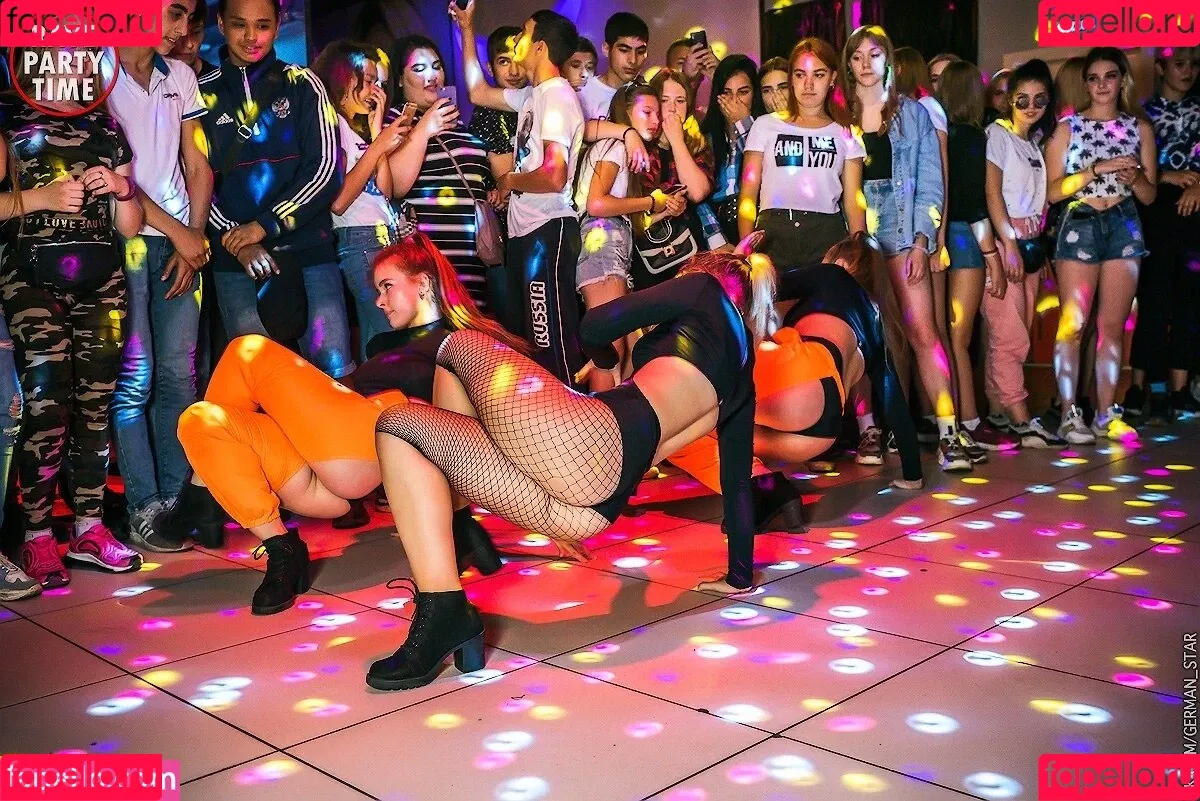 Gogo Stripper Onlyfans Photo Gallery 