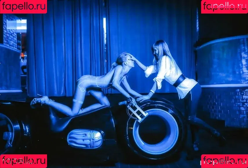 Gogo Stripper Onlyfans Photo Gallery 