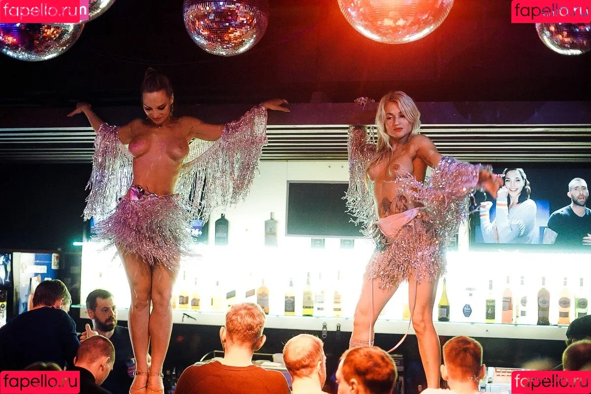Gogo Stripper Onlyfans Photo Gallery 