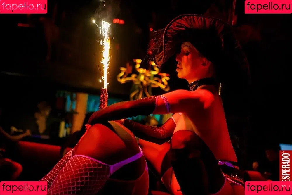 Gogo Stripper Onlyfans Photo Gallery 