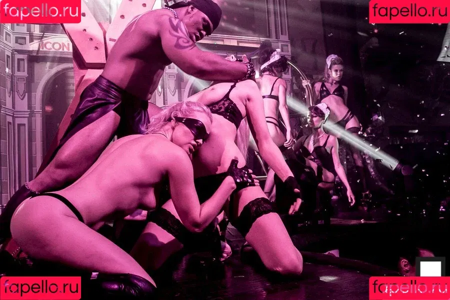 Gogo Stripper Onlyfans Photo Gallery 