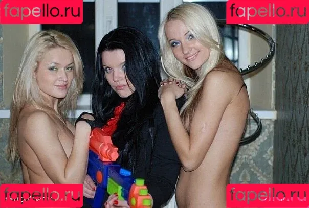Gogo Stripper Onlyfans Photo Gallery 